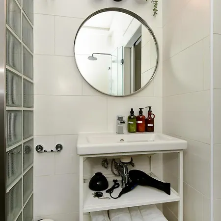 דירה Neon Large Boutique Penthouse, Balcony Parking Close To Danube